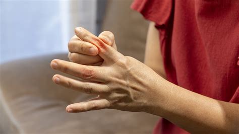 Why Your Fingers May Be Numb Yourlifechoices