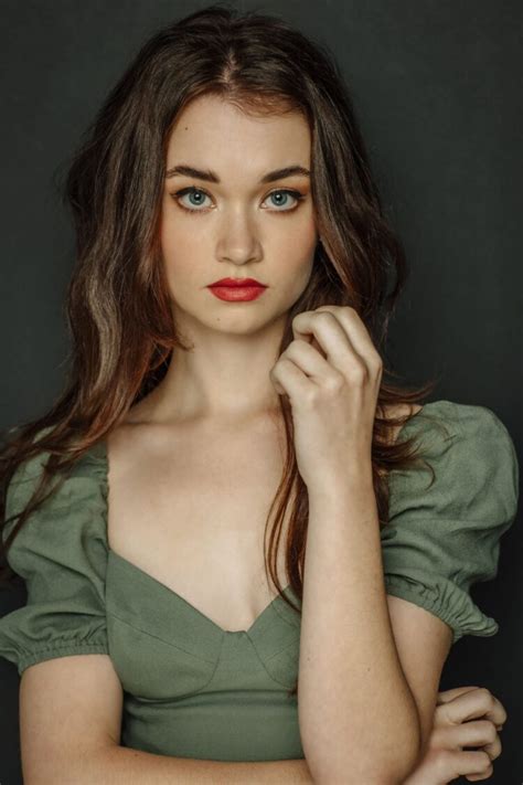 6 Hot Sexy Alison Thornton Bikini Pics