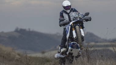 Suzuki V Strom De Djebel Il Video In Fuoristrada