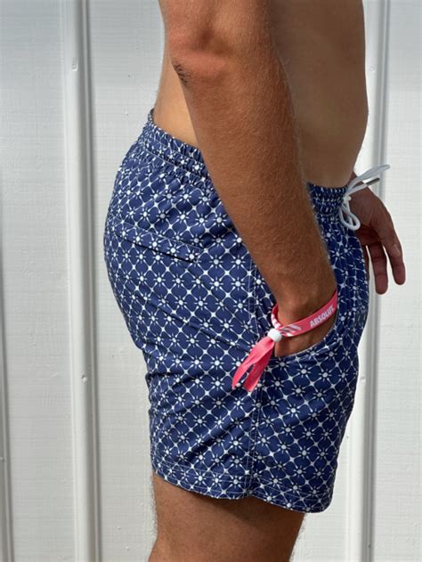 Saltabad bikini och badkläder Evanette