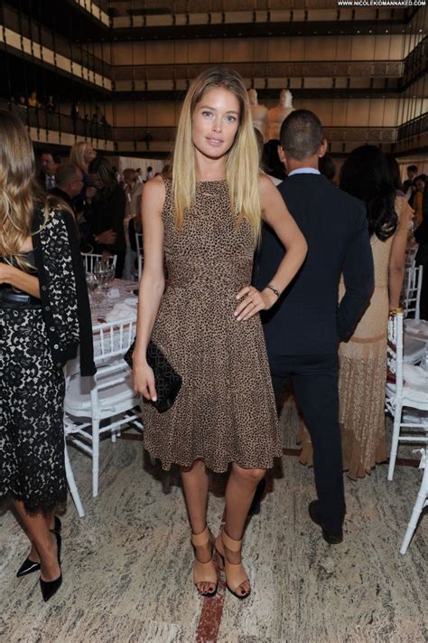 Doutzen Kroes New York Fashion High Resolution Celebrity Posing Hot Famous And Nude