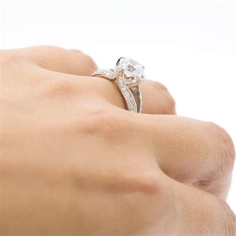 Pavé Set Tulip Engagement Setting Adiamor