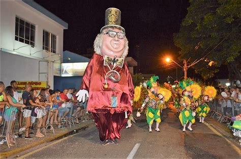 Carnaval De Salto Traz Novos Personagens Para O Desfile Dos Bonec Es Da