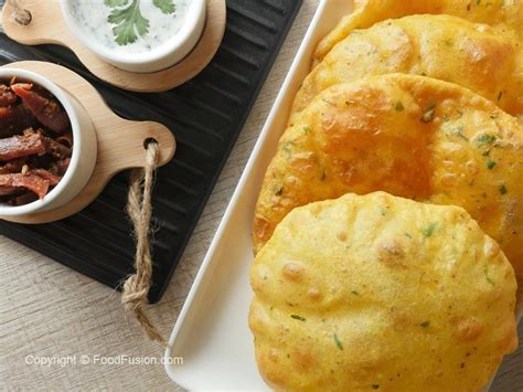 aloo puri food fusion