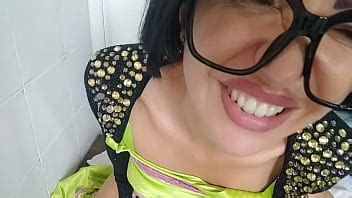 Madrastra te enseña cómo masturbarte y XVIDEOS