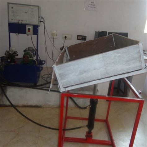 Photographic View Of Modern Trailer Download Scientific Diagram