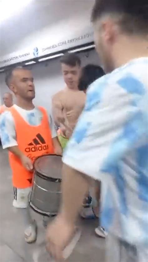 El festejo de la Selección de talla baja - Olé