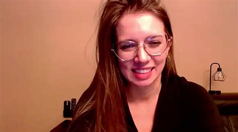 Cutehoneybunny Stripchat Live Sex Cam Eemates