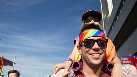 Coppie Gay No Della Cassazione Alla Trascrizione Allanagrafe Per I Figli Con Due Pap Vanity