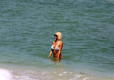 Busty Victoria Silvstedt Wearing Bikini On A Beach In Miami Porn Pictures Xxx Photos Sex