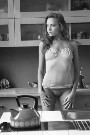 Katya Clover Kitchen Flowers Porn Pic