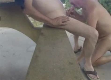 Maduros En El Sofa Sexo Gay Casero FAPCAT