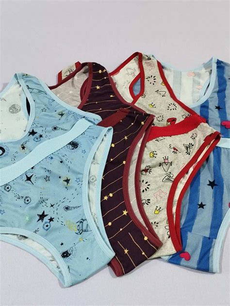 Kit Conjuntos Menina Moça Lingerie Juvenil Lingerie Infantil Top Nadador Sutiã e Calcinha