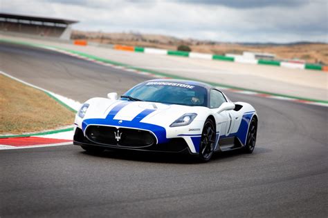 Semislick: Bridgestone Potenza Race - Semislicks