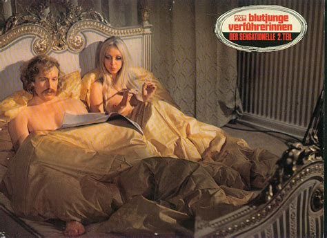 Naked Evelyne Traeger in Blutjunge Verführerinnen 2