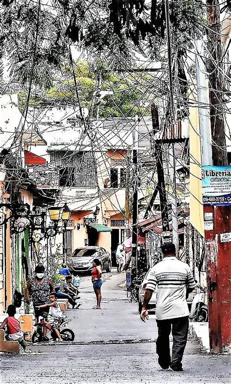 El Chino Bujosa Cuenta Con Imágenes Fotográficas La Historia De La Zona Colonial Acento