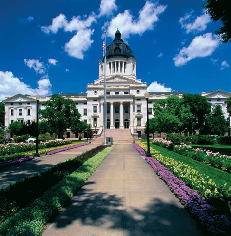 Pierre South Dakota Map Population And Facts Britannica