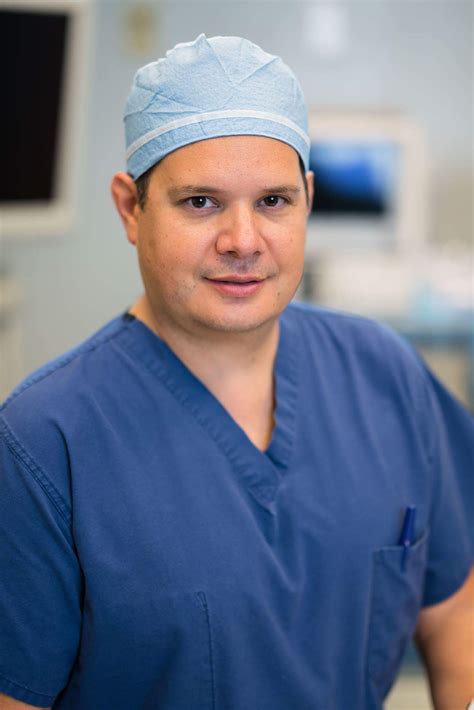 Dr. Shawn Van Enoo-Podiatric Surgery | Artesia CA