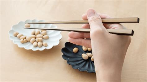 How To Use Chopsticks Easy Steps For Beginners
