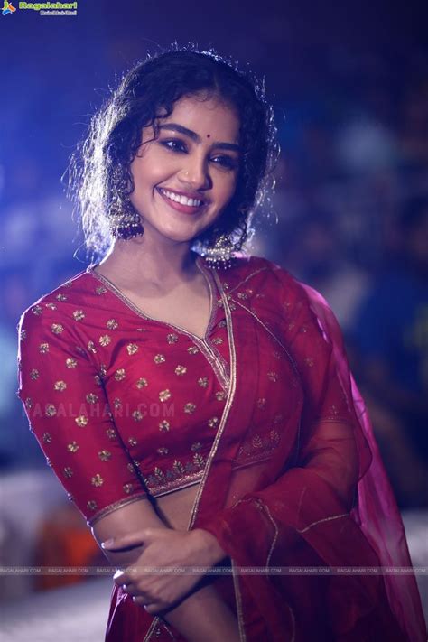 Anupama Parameswaran Indian Actress Photos Indian Actress Hot Pics Beauty Full Girl