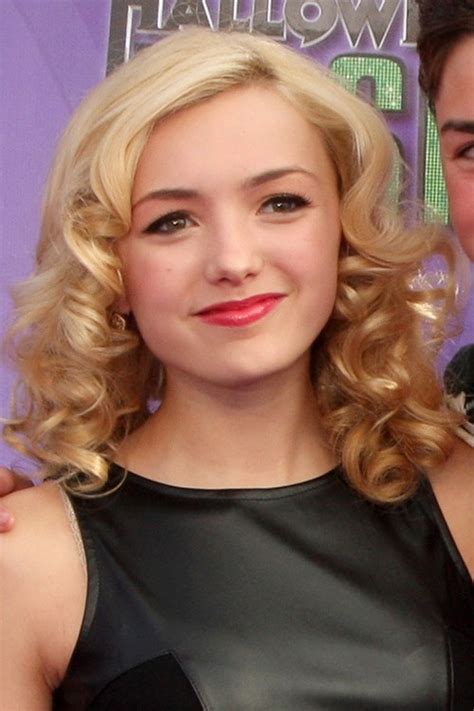 Peyton List Wavy Golden Blonde Barrel Curls Hairstyle Steal Her Style
