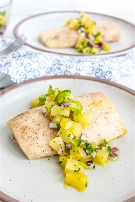 Baked Mahi Mahi with Pineapple Salsa - stetted