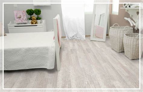 Особенности использования светлого линолеума в интерьере комнат