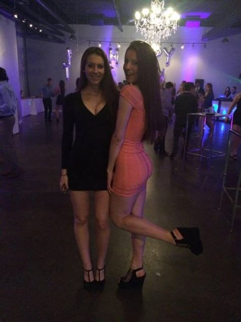 Fashion Event Leg Dress Porn Pic