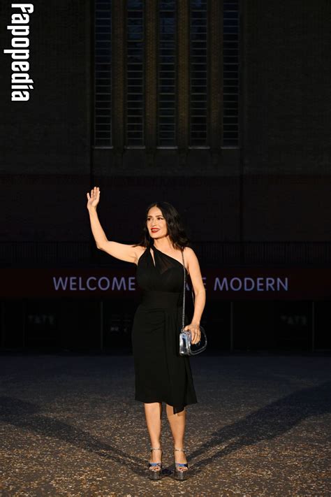 Salma Hayek Nude Leaks - Photo #5703358 - Fapopedia