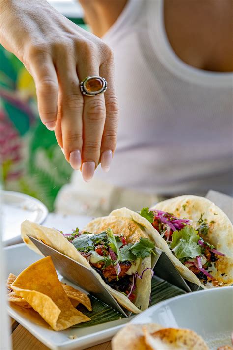 palm tree club miami restaurant