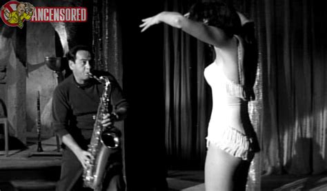 Naked Joan Collins In Seven Thieves