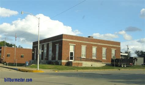 Looking at the La Plata Post Office. (September, 2011)