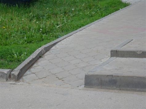 Бортовой камень пониженный: Съезды и пониженные бордюрные камни. Книга ...