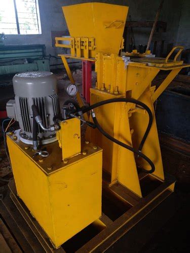 Hitech Fly Ash Brick Making Machine Automation Grade Manual At Rs