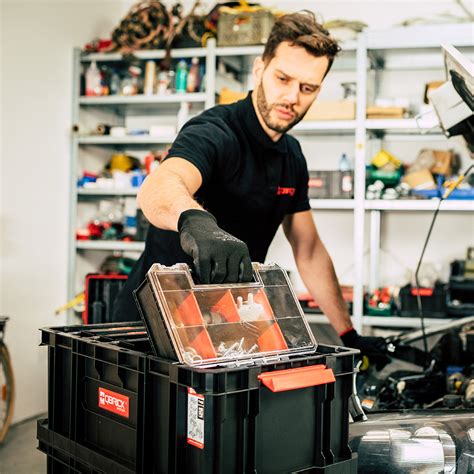 Qbrick System TWO Box 200 + 6pc Organiser Multi - Powerbuilt Tools