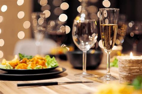 8,050 Christmas Dinner At A Hotel Images, Stock Photos, 3D objects ...