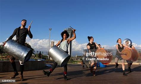 Stomp Musical Photos And Premium High Res Pictures Getty Images