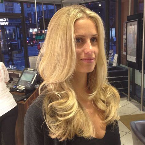 Light Golden Blonde Highlights Golden Blonde Hair Golden Blonde