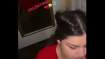 Mi esposa chupándome para el día de San Valentín XVIDEOS