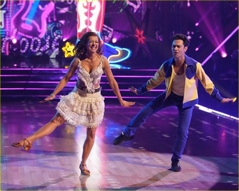Alyson Hannigans Dwts Partner Reveals How Much Weight She Lost While