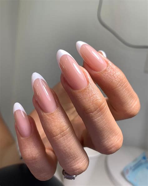 Hard Gel Nails Everything You Need To Know About The Trending Manicure
