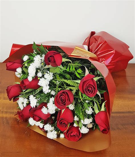Buquê De 12 Rosas Vermelhas