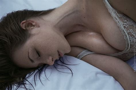 Sleeping Beauty Porn Pic