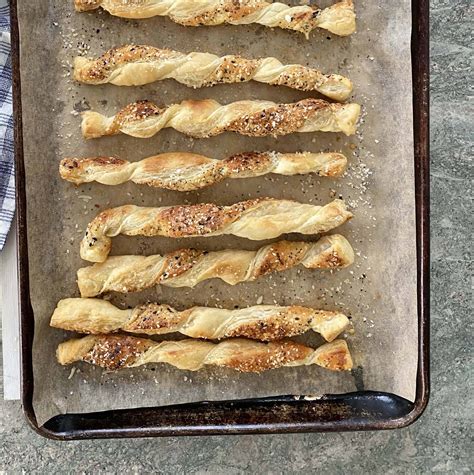 Crispy Everything Bagel Puff Pastry Cheese Twists