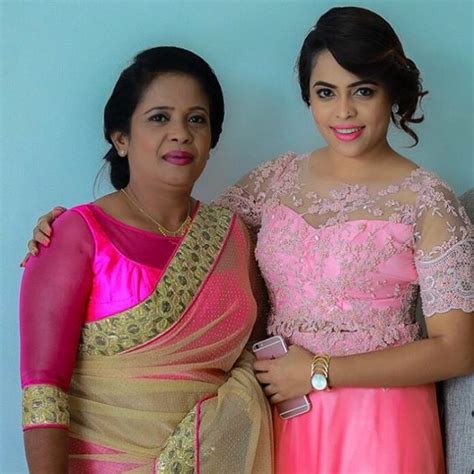 Sri Lankan Actresses Menaka Maduwanthi Unseen Hot Photos