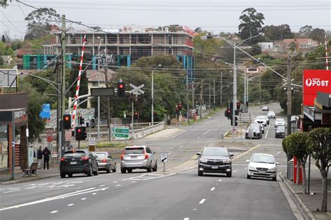 Looking East Over The High Street Level Crossing At Glen Iris Station