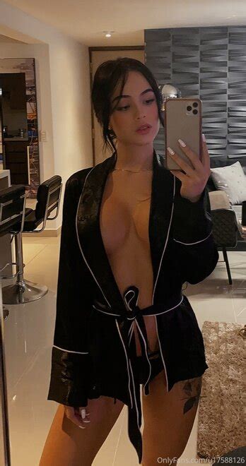 Andrea Alvarezz Lili Jones Andrea Alvarezz 14 Porn Pic