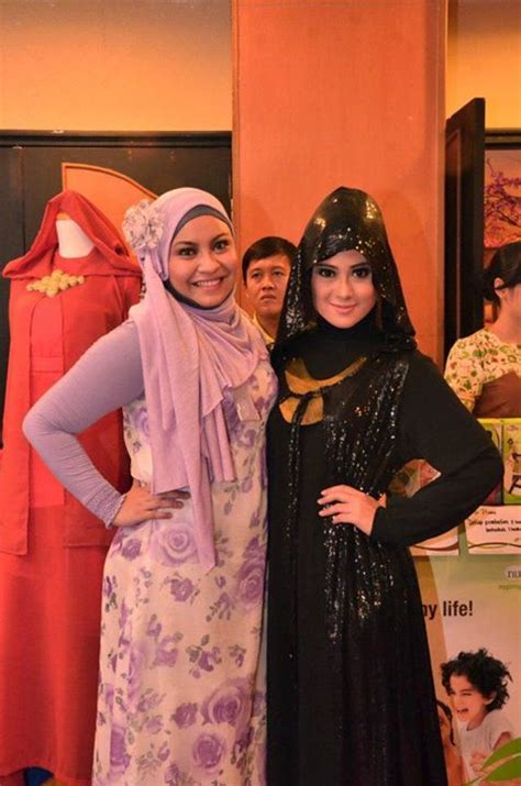 Hot Sexy Nina Septiani Bikini Pics