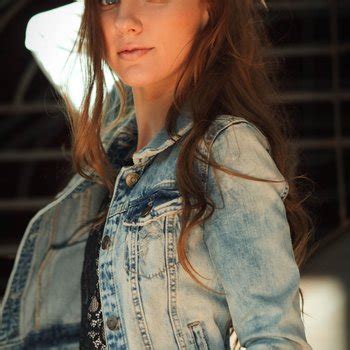 Hard Rock Babe Sydney Pulls Her Tight Panties Photos