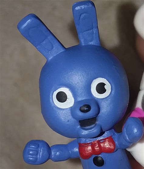 Pixilart Stares Into Your Soul By Rho Pi